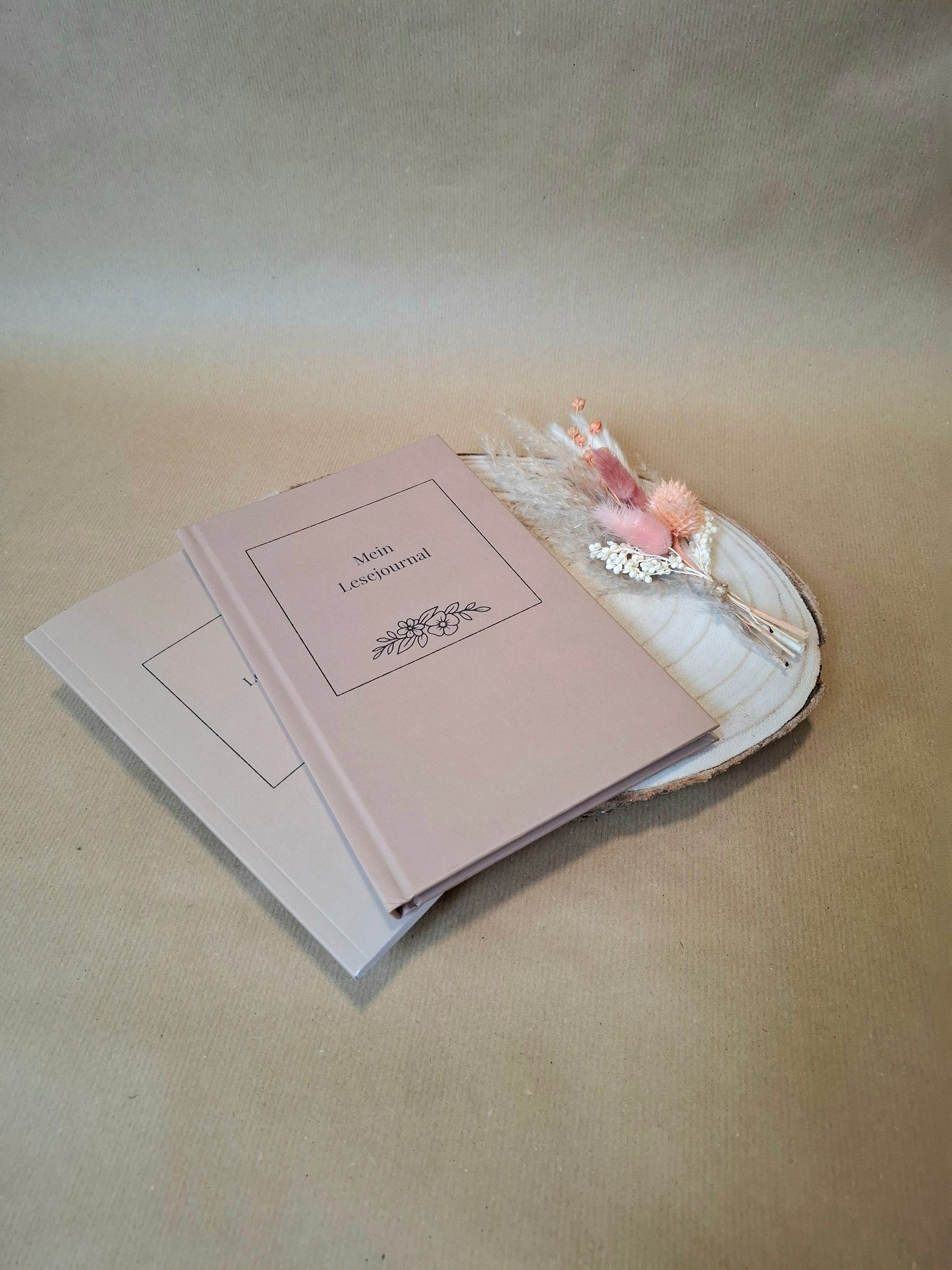 Lesejournal im minimalstischem schwarz/weiß Design