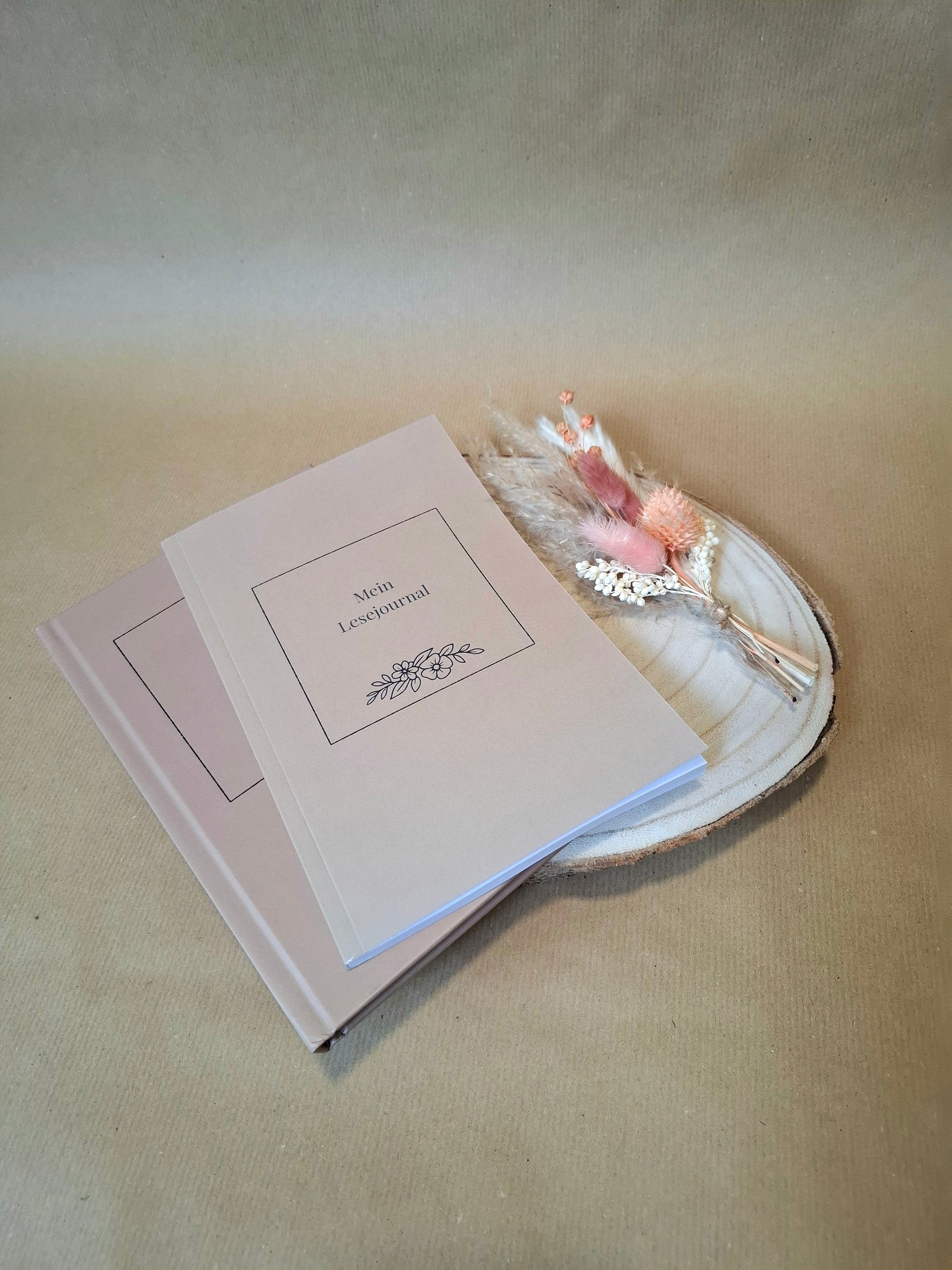 Lesejournal im minimalstischem schwarz/weiß Design