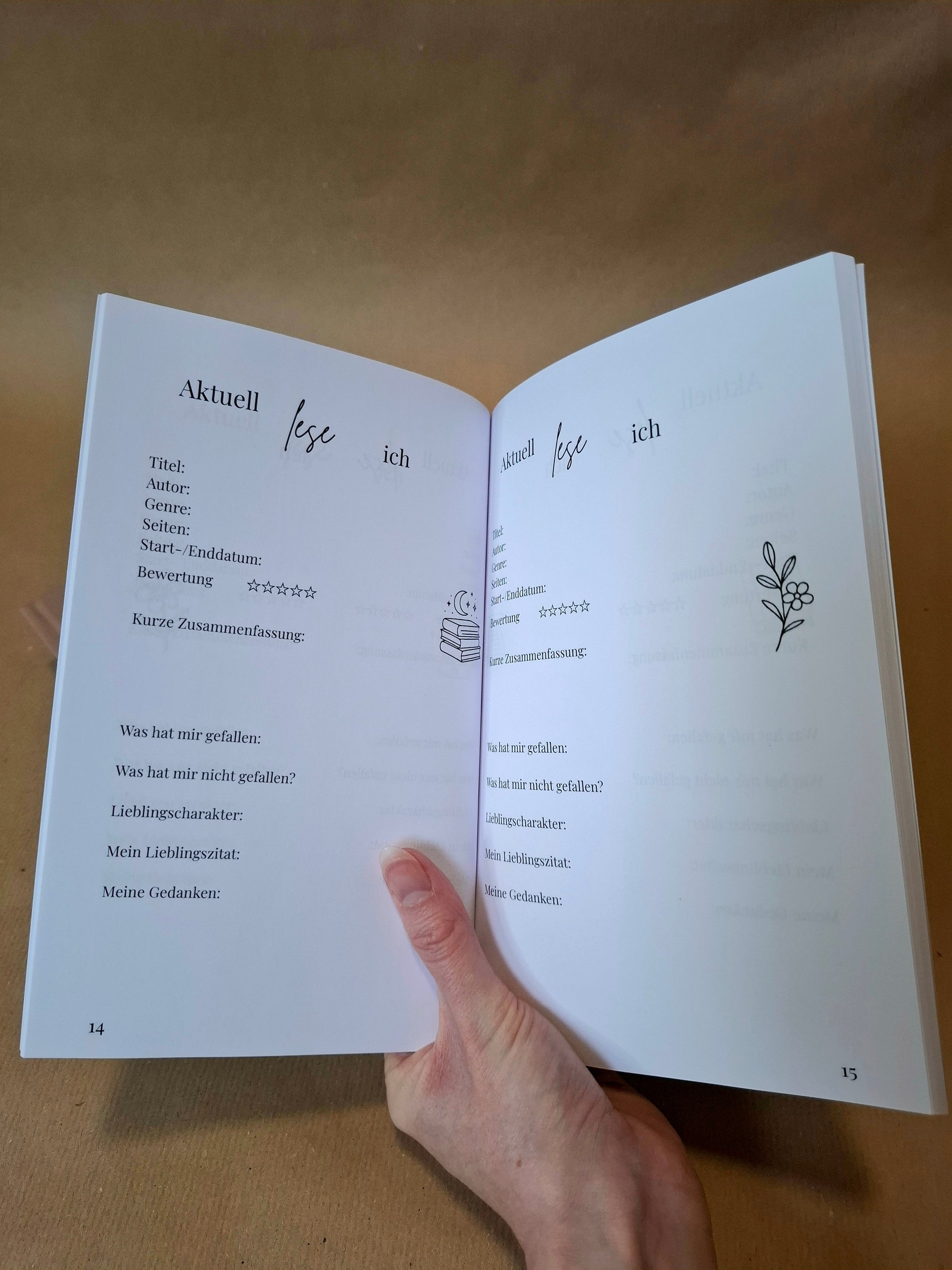 Lesejournal im minimalstischem schwarz/weiß Design